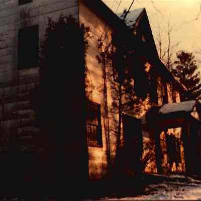 Dater House on Island Road