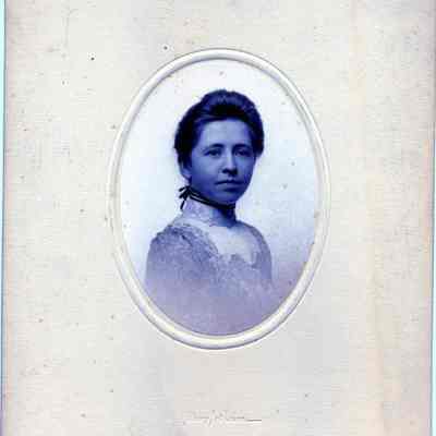 Annie Carpenter (1880-1961), 1902 (for Vassar graduation, 2 of 6, portrait)