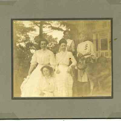 Annie Carpenter with 4 friends and calf, 1904