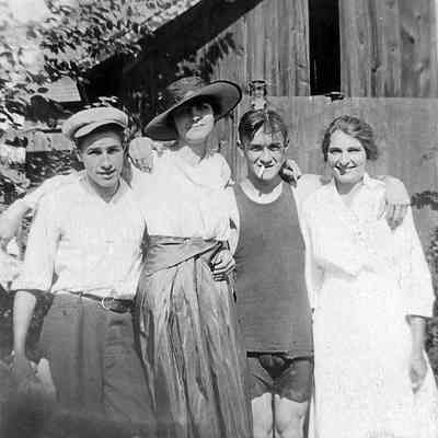 Wanamker Farm: Origformat: Print-Photographic