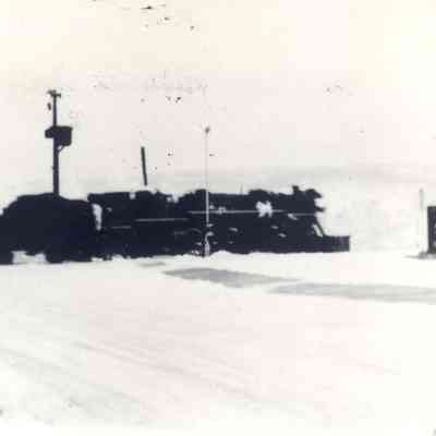 Engine #2936 on Train #27