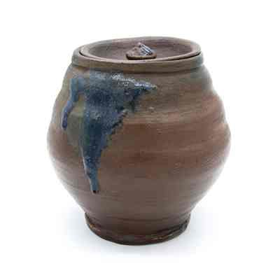 Covered Jar | Contenant couvert