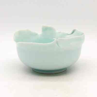 Rice Bowl with Torn Rim | Bol de riz avec bordure déchirée