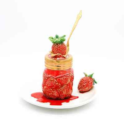 Delectable Dish of Strawberries | Délicieuse Assiette de Fraises