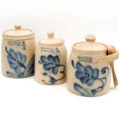 Set of Canisters | Ensemble de contenants