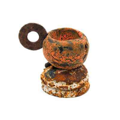 Cup with Stacked Saucer | Tasse avec soucoupes empilées