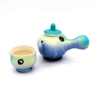 Teapot and Tea Bowl | Théière et bol à thé