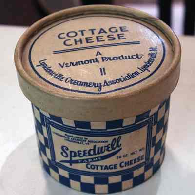 Speedwell Farms-Lyndon Creamery Association Cottage Cheese Container (252)