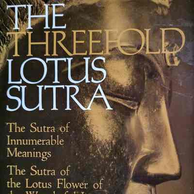 The Threefold Lotus Sutra