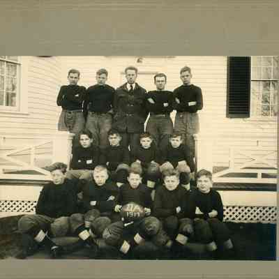 Football team junior school 1917