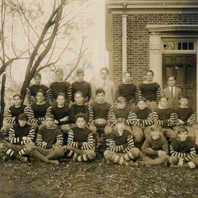 Football team junior school 1926
