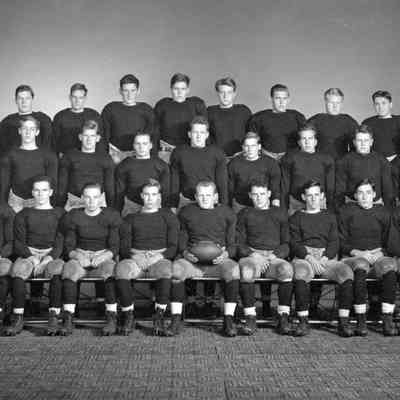 Football team varsity 1942