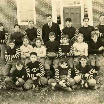 Football team junior school 1925