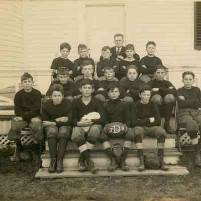 Football team junior school 1919
