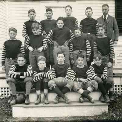 Football team junior school 1923