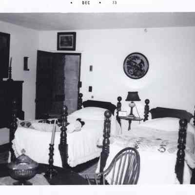 ca 1830 American Four-poster Twin Beds