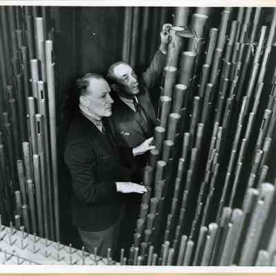 JHHJr & Willett with organ pipes