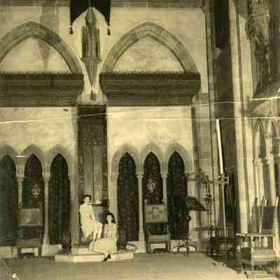 Women in Great Hall