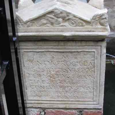 Epitaph of Pontia Procilla - Altar