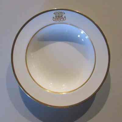 JHH Soup Bowls with Gold Border, set of 31
