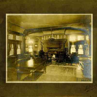 unk Gilded Age room