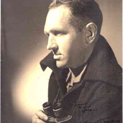 PB9-056 1940-02-25 Warwick M. Tompkins signed photo