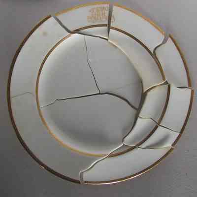 JHH Luncheon Plate with Gold Border
