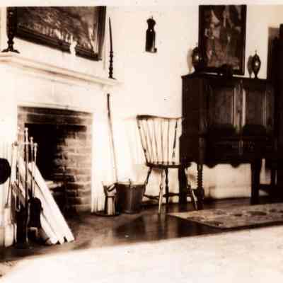 1930s Colonial (Invention) Guest Room