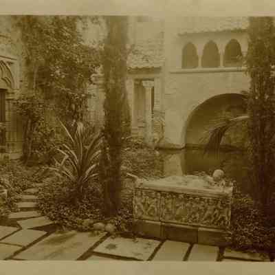 Courtyard pool & bridge