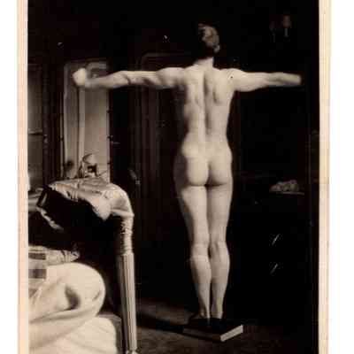 JHH Jr nude backside