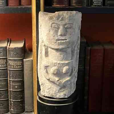 Primitive Female Totem-Style Statue