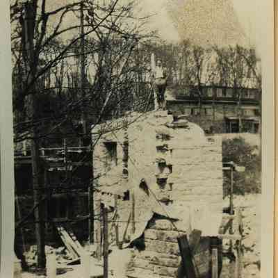 Lookout Hill guest tower construction (ca1925)