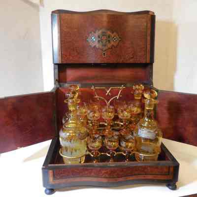 Portable Liquor Cabinet with Decorative Box