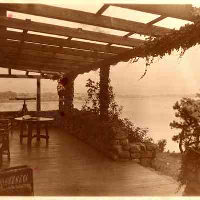 Bungalow Patio (1911-1920)