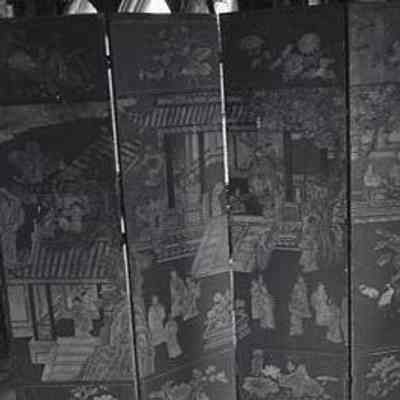 Sienna Folding Screen Decorated with Floral and Bird Design