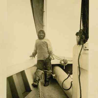 Man at bow, Nova Scotia (Knickle Studio)