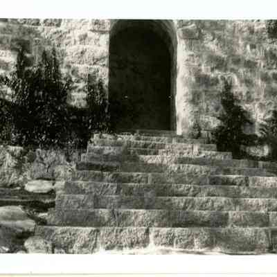 1937-10-19 Hammond mausoleum