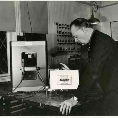 Hammond in Lab