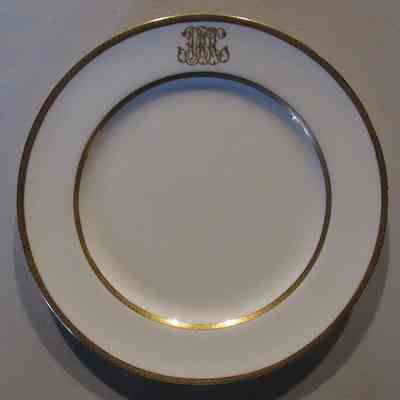 JHH Luncheon Plate with Gold Border, set of 12
