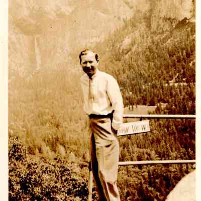 1936 Donahue postcard, Yosemite