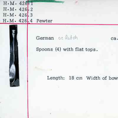 Elongated Spoons with Flat Tops
