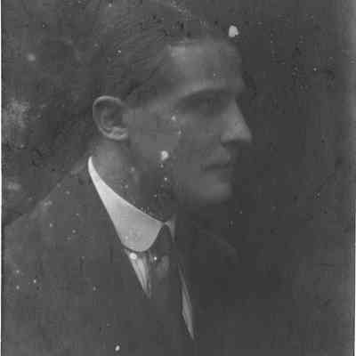 Leslie Buswell