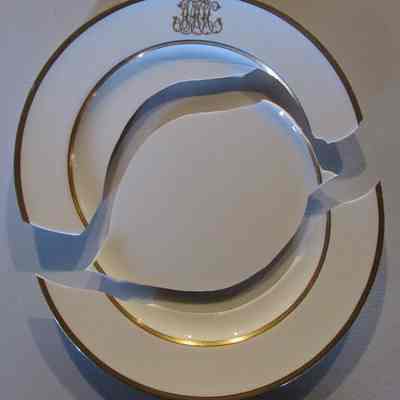 JHH Dinner Plate with Gold Trim