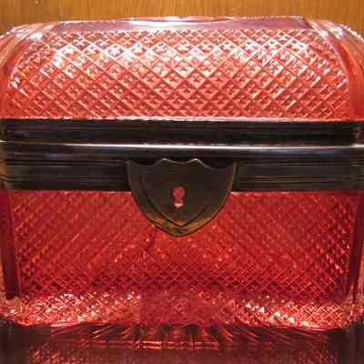 Rose Glass Box with Silver Hinges