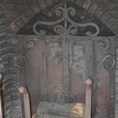 14thc Great Hall Fireback with Scroll Work on Top