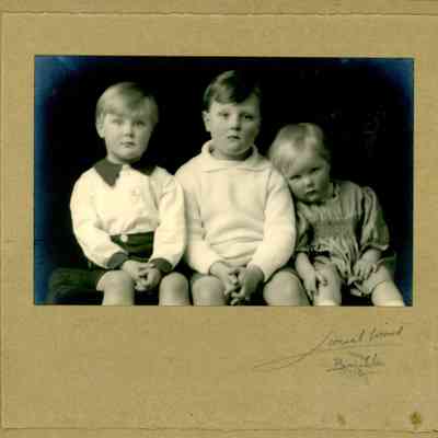 Possibly Hammond children - John Jr, Harris & Richard