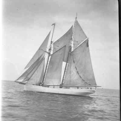 plumb bow schooner