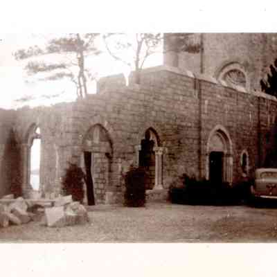 1930s Exterior with car