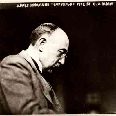1908 JHHSr side profile w glasses (G G Bain image)