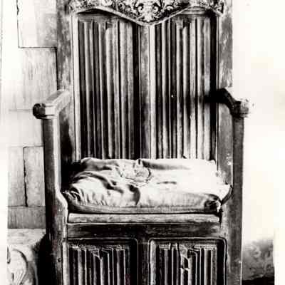 15th c. French Chair with "Folded Linen" Panels